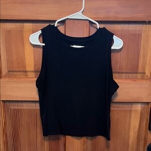 Black Sleeveless Muscle Tee
